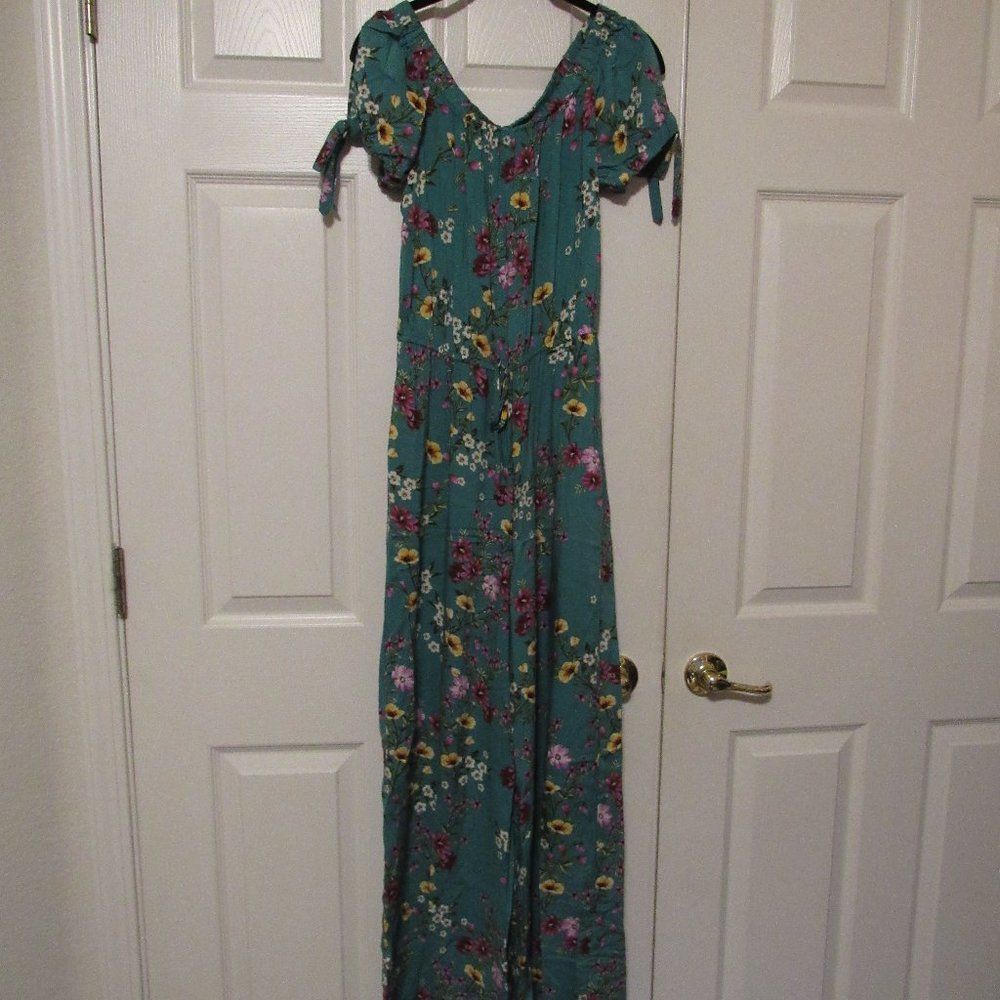 Xhilaration XS Off Shoulder Pant Jumper Peekaboo Sleeves